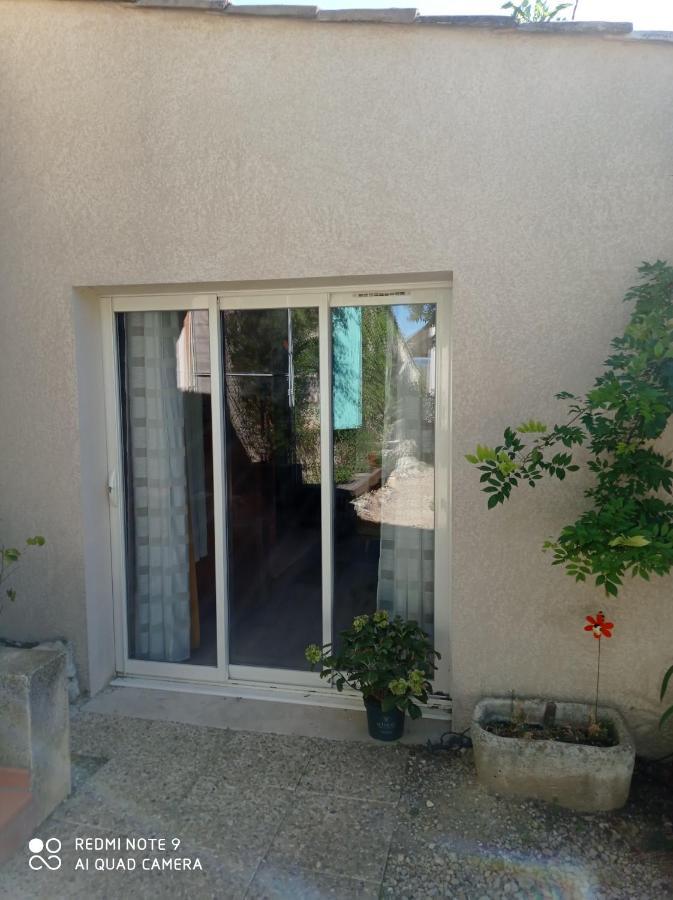 Agreable Appartement Au Calme Villeneuve  Экстерьер фото